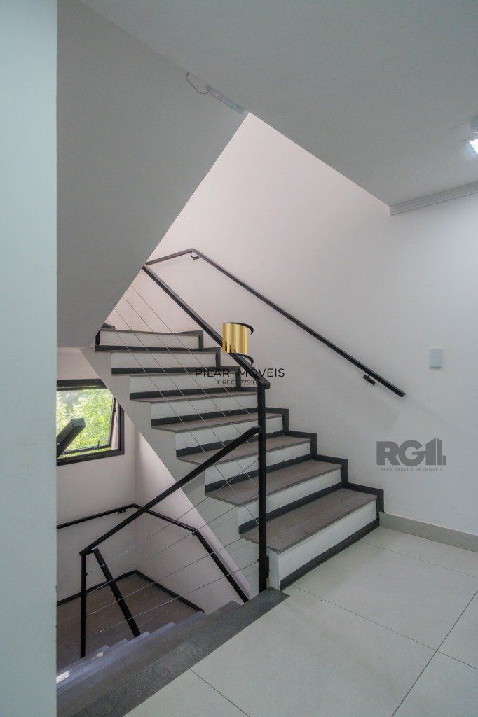 Apartamento Garden de 136,66m² com 3 dormitórios e 2 vagas no bairro Nonoai!