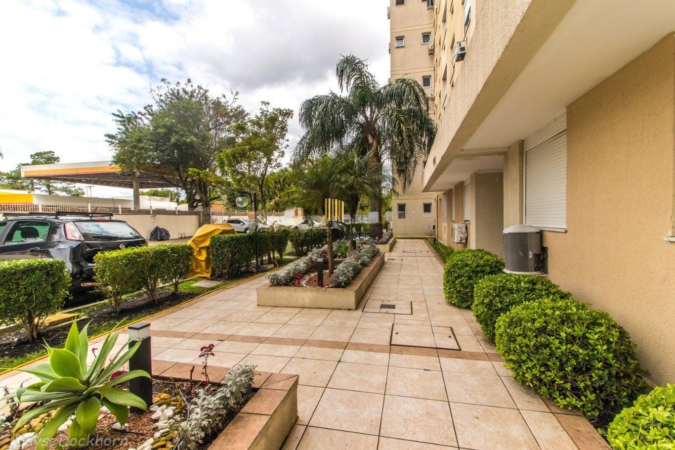 Apartamento de 3 dormitórios à venda em Sarandi, Porto Alegre.