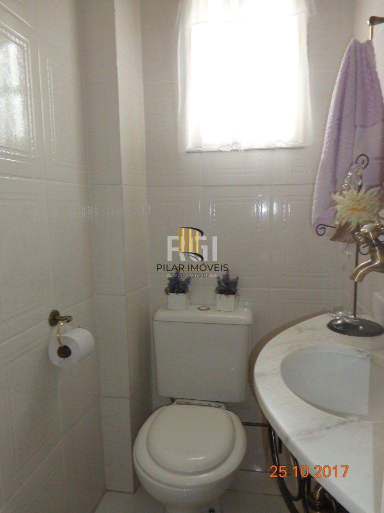 Casa para Venda - 380m², 2 dormitórios, sendo 1 suites, 1 vaga - Nonoai