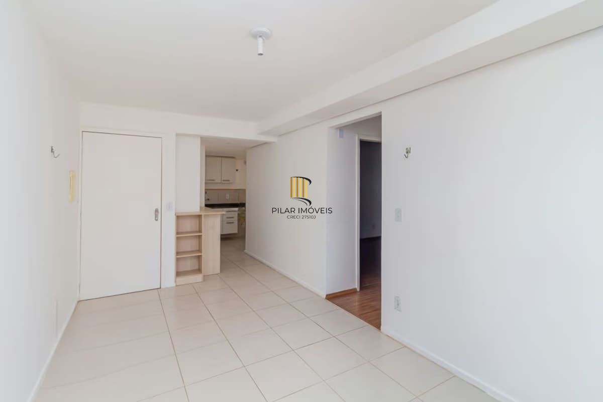 Apartamento de 2 dormitórios à venda em Hípica, Porto Alegre.