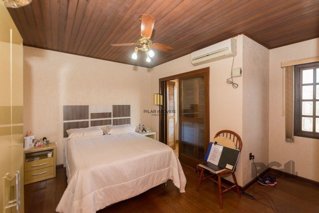 Casa de 4 quartos com 265m², no bairro Cavalhada