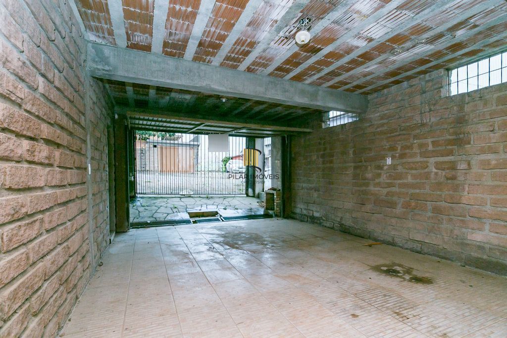 Casa de 2 dormitórios à venda Bairro no Vila Nova - Porto Alegre