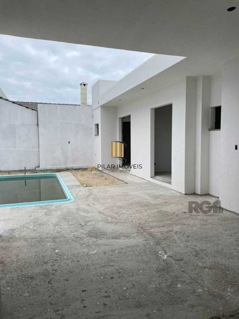 Casa 3 dormitórios no bairro Rosa do Mar