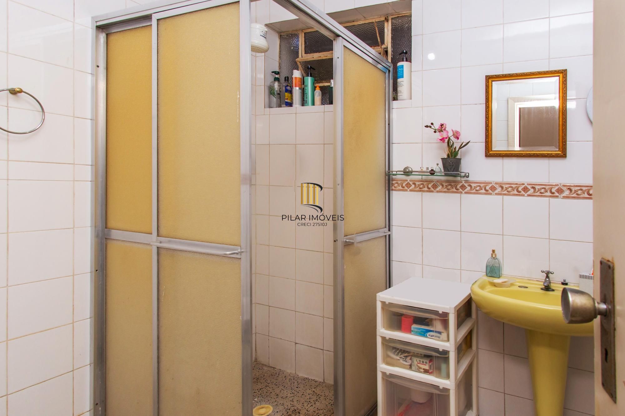 Apartamento Garden com 2 quartos e 94m² à venda em Rio Branco, Porto Alegre.