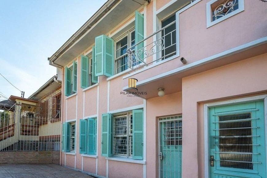 Casa 4 Dormitório(s) Bairro Medianeira
