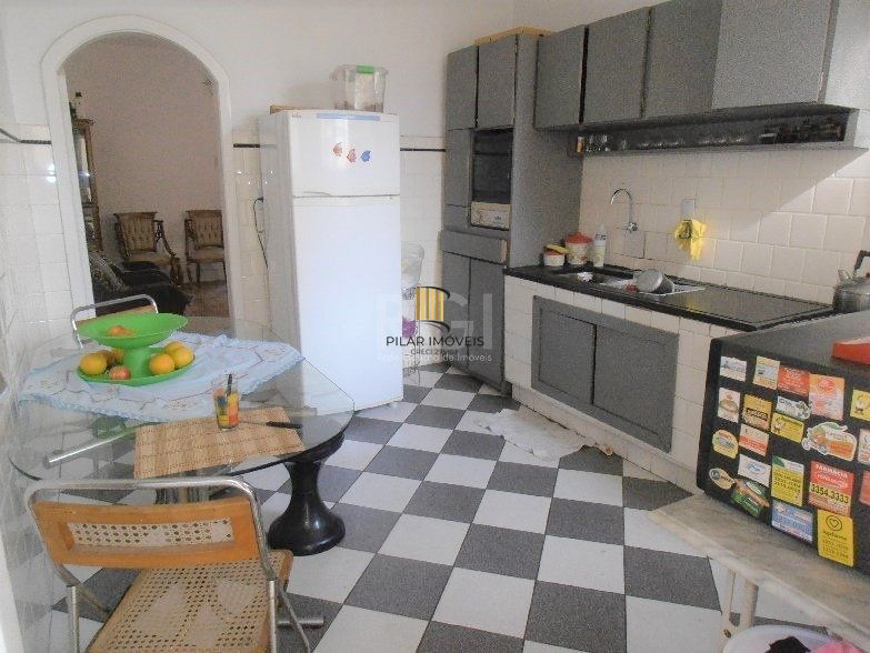 Casa para Venda - 159m², 3 dormitórios, 3 vagas - Menino Deus