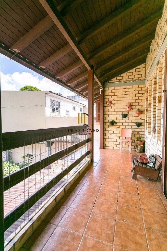 Casa 5 dormitórios no bairro Cristal