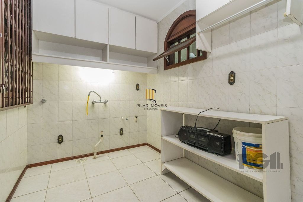 Casa com 287m², 5 dormitórios, piscina, 4 vagas no bairro Jardim Itu