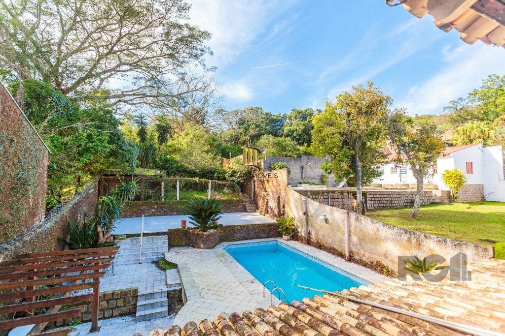 Casa 3 dormitórios no bairro Nonoai