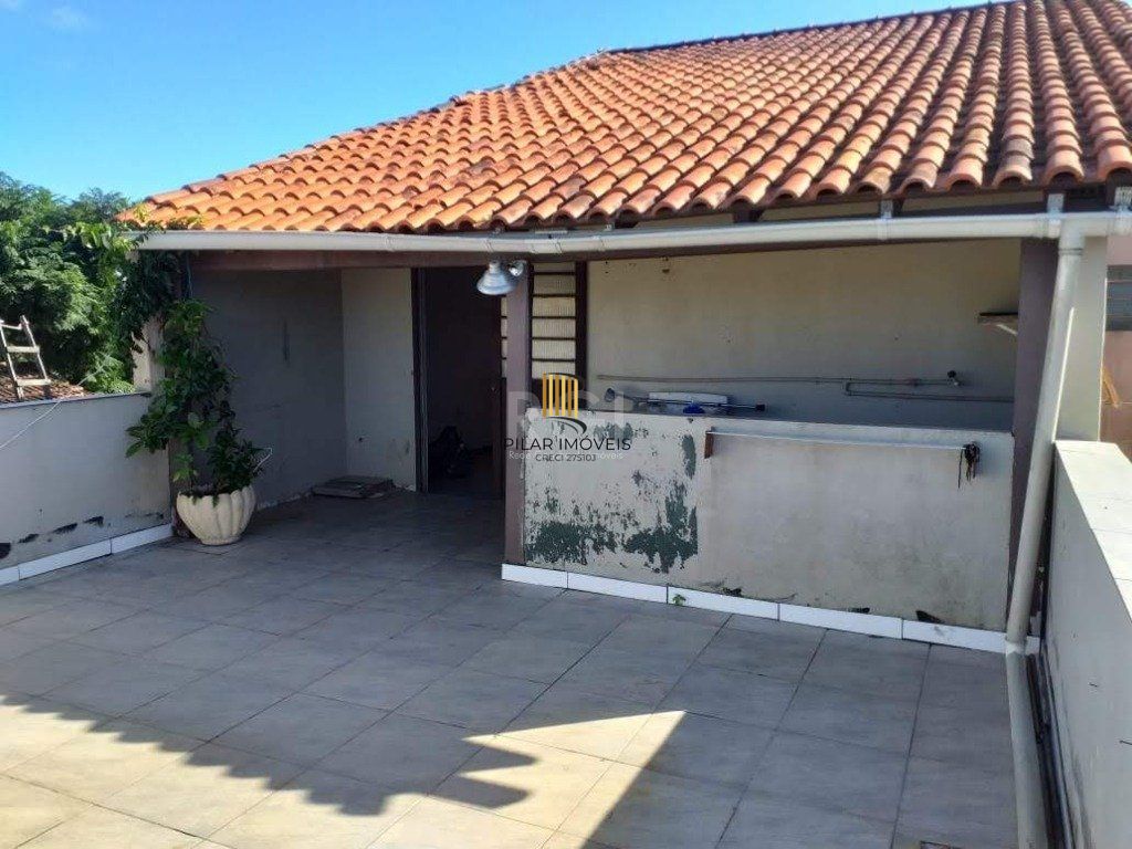 Casa para Venda - 200m², 6 dormitórios, 4 vagas - Tristeza