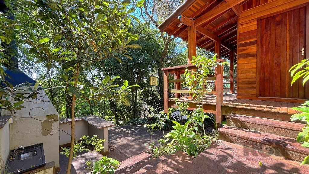 Casa 3 dormitórios no bairro Teresópolis