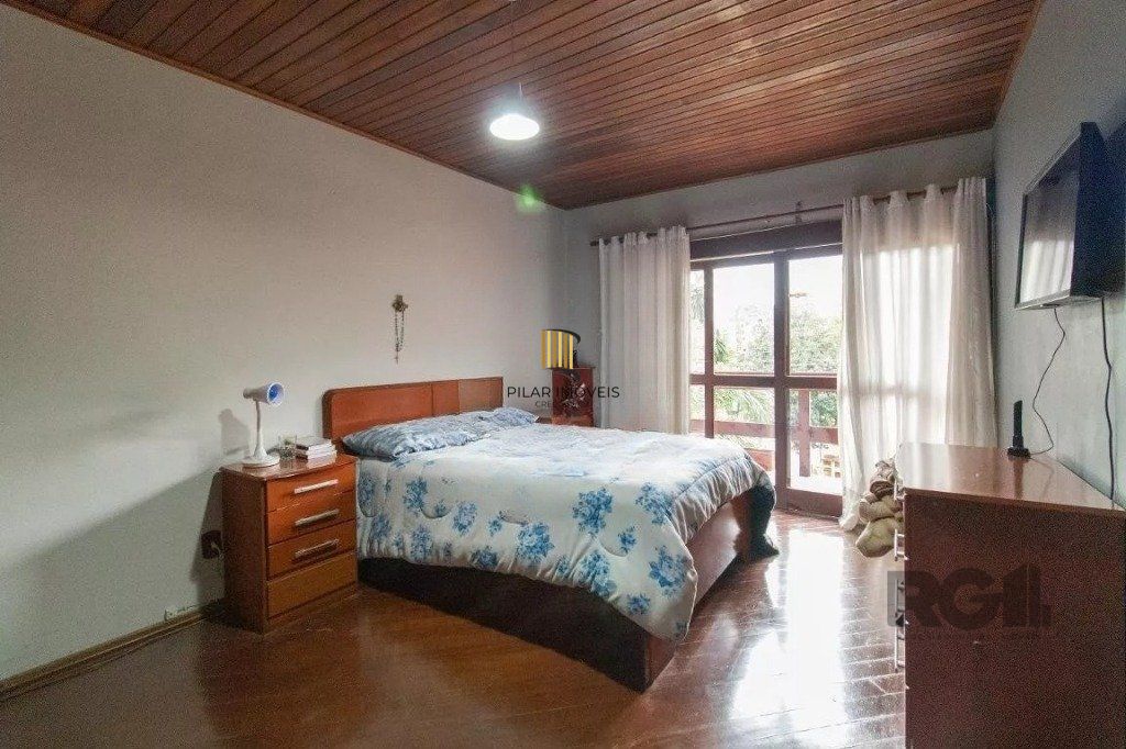 Casa 3 Dormitório(s) Bairro Glória