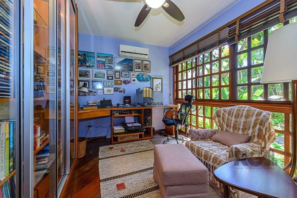 Casa em Condomínio à venda com 4 quartos 319 m²  Rua Manoel Leao, Pedra Redonda, Porto Alegre