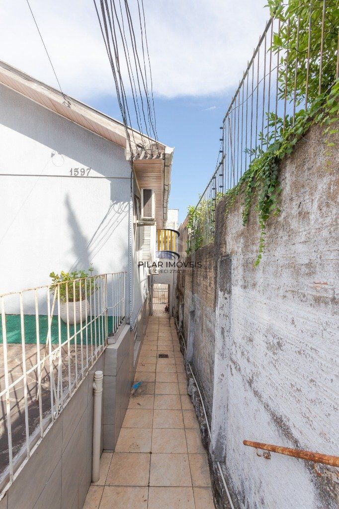 Casa 4 Dormitório(s) Bairro Glória