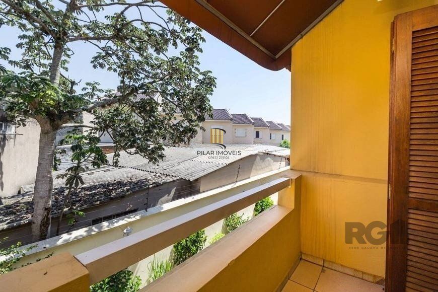 Casa em condomínio de 84m² - 2 dormitórios, 1 suíte e 1 vaga no bairro Ipanema