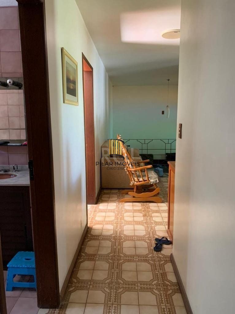 Casa para Venda - 140m², 2 dormitórios, sendo 1 suites, 2 vagas - Medianeira