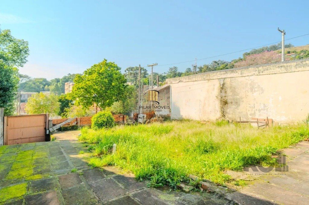 Casa de 3 dormitórios no bairro Nonoai