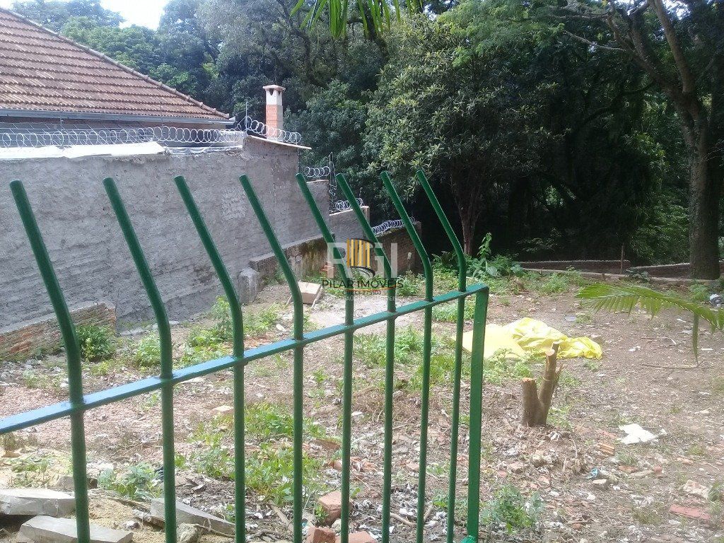 Terreno para Venda - 873m², 0 dormitórios, Teresópolis