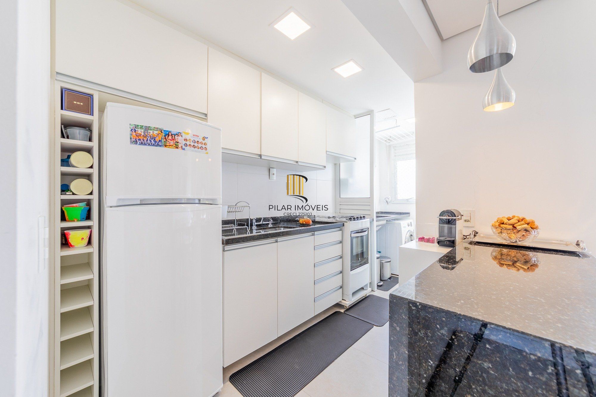 Apartamento com 3 quartos e 79m² à venda em Passo da Areia - Rua Bezerra De Menezes, Passo Da Areia, Porto Alegre