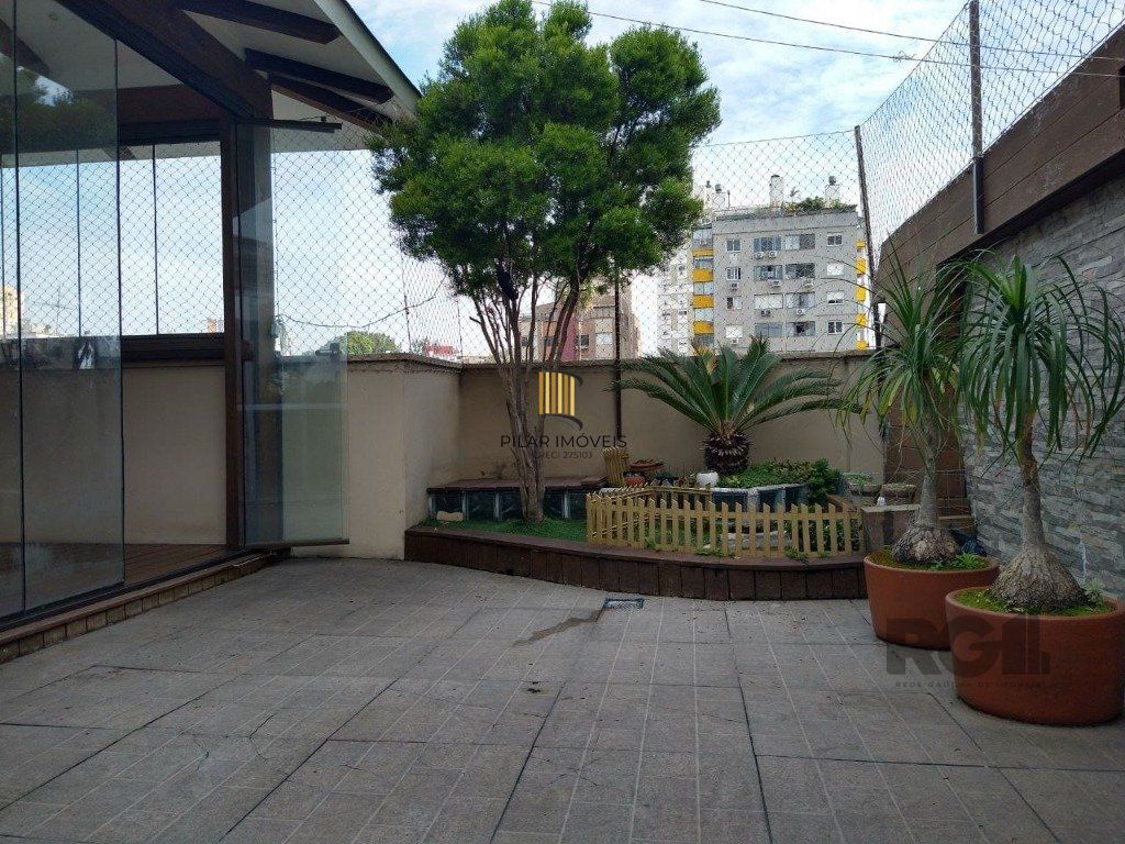 Cobertura 139m², 2 dormitórios, terraço, 2 vagas no bairro Santana