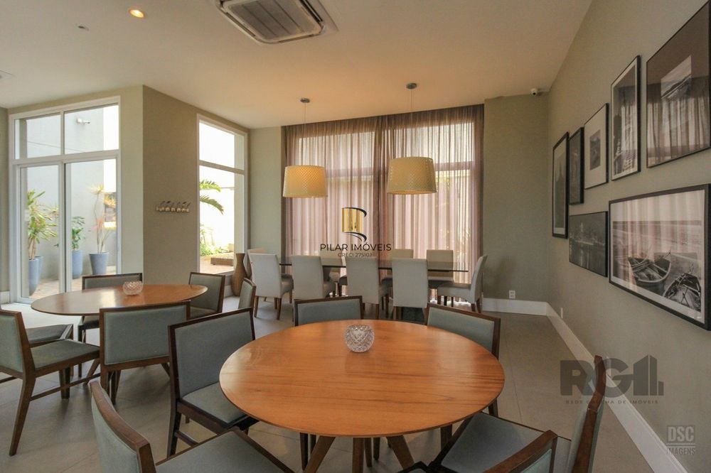 Apartamento com 3 suítes e 161m² à venda em Petrópolis, Porto Alegre.