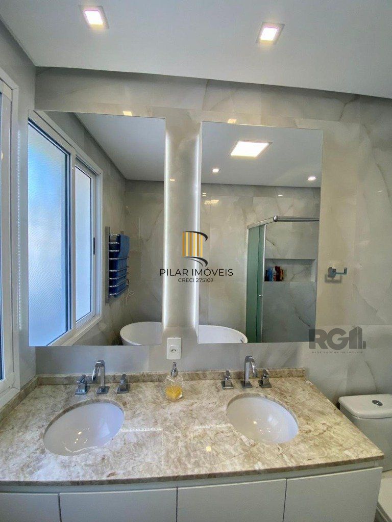 Casa 3 dormitórios no bairro Teresópolis