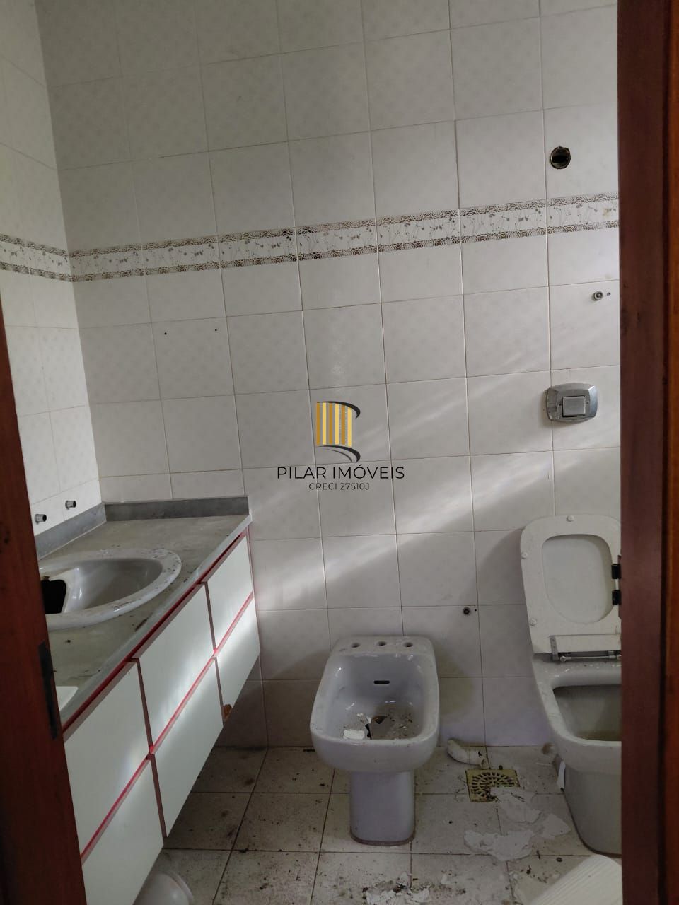 Ampla casa com pátio Bairro Teresópolis