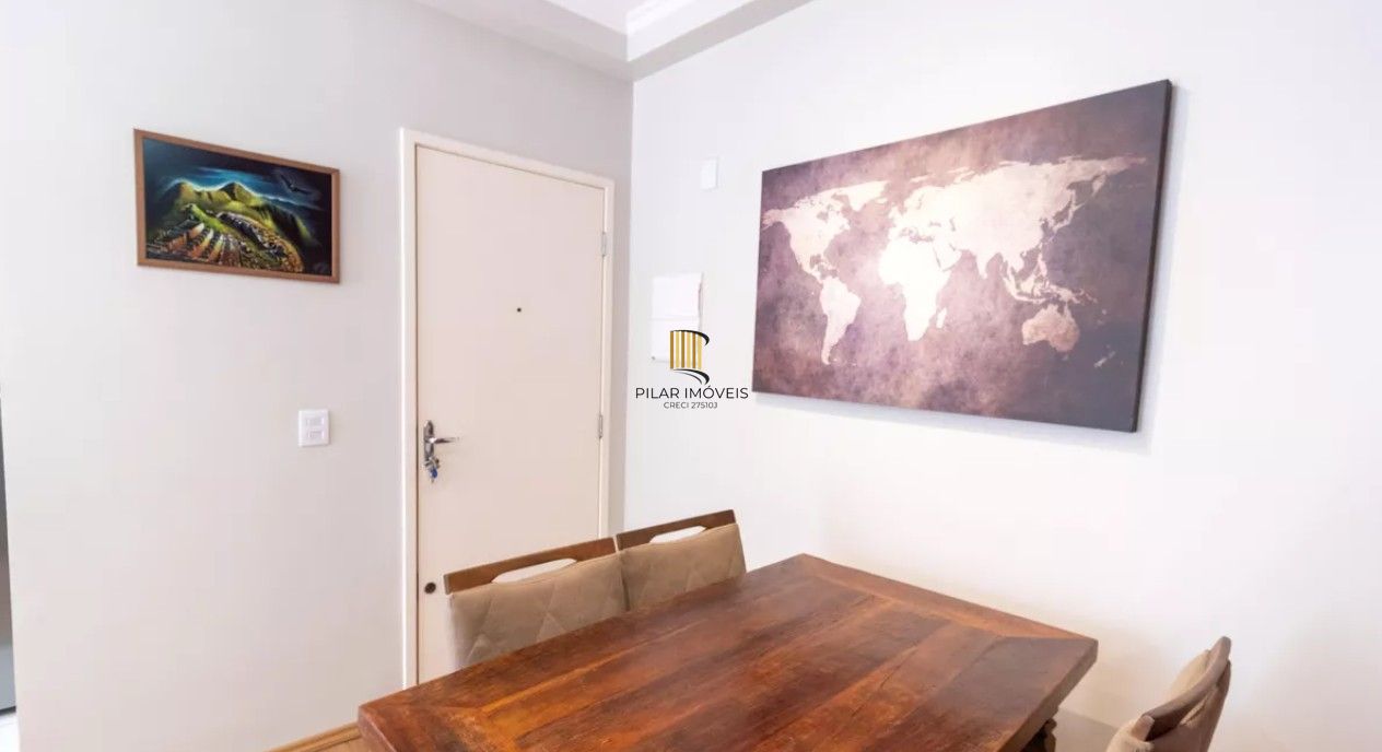 Apartamento de 2 dormitórios com 1 vaga de garagem escriturada, na Rua Dom Vital, Bairro Glória.