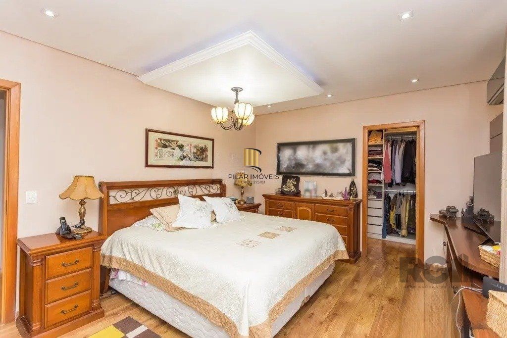 Casa com 3 dormitórios no bairro Jardim Lindóia