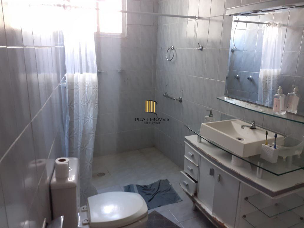 Casa com 3 quartos, 4 vagas e 159m² - Rua General Caldwell - Menino Deus, Porto Alegre