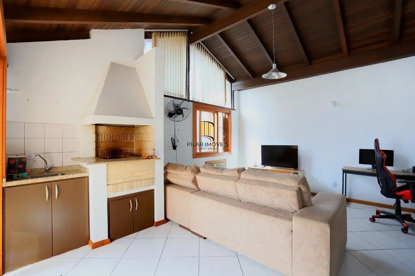 Casa de Condomínio 2 dormitórios no bairro Camaquã