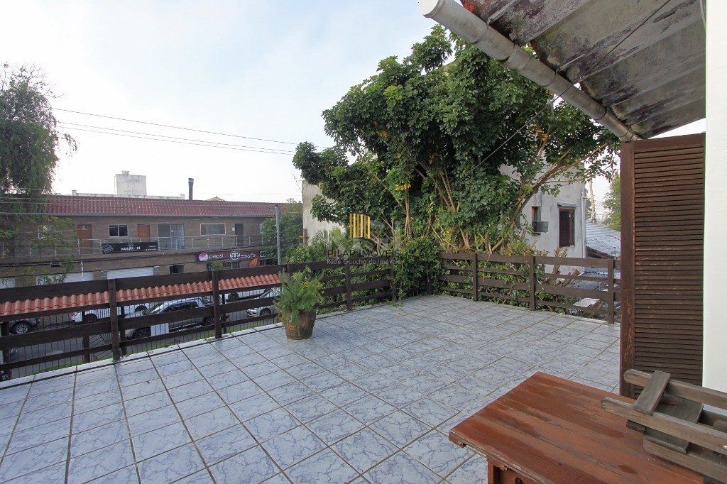 Casa para Locação/Aluguel - 240m², 4 dormitórios, 6 vagas - Nonoai