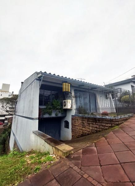 Casa a venda de 3 dormitórios no centro, Nova Prata - RS