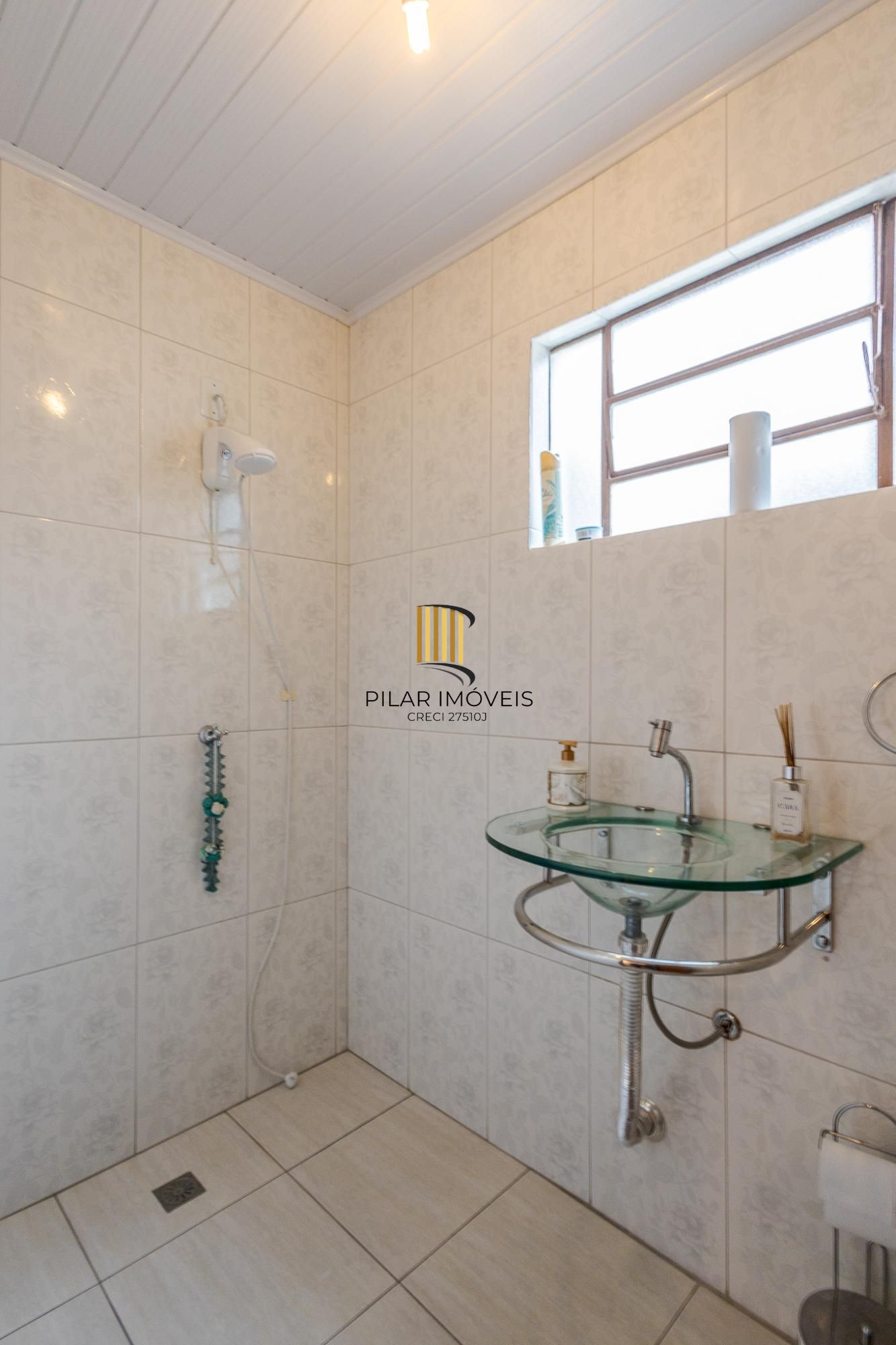 Casa para Venda - 210m², 4 dormitórios, 2 vagas - Petrópolis