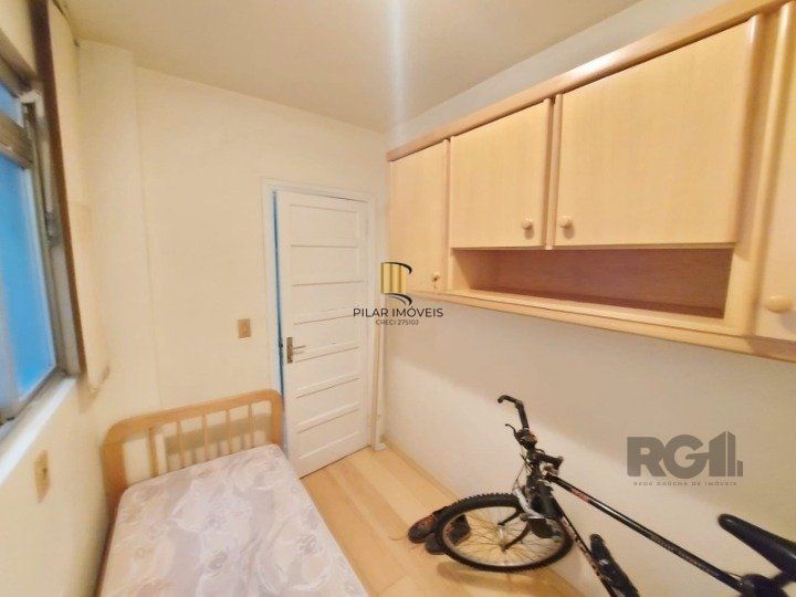 Apartamento com 2 quartos com suite e  1 vaga na Felix da Cunha em Porto Alegre