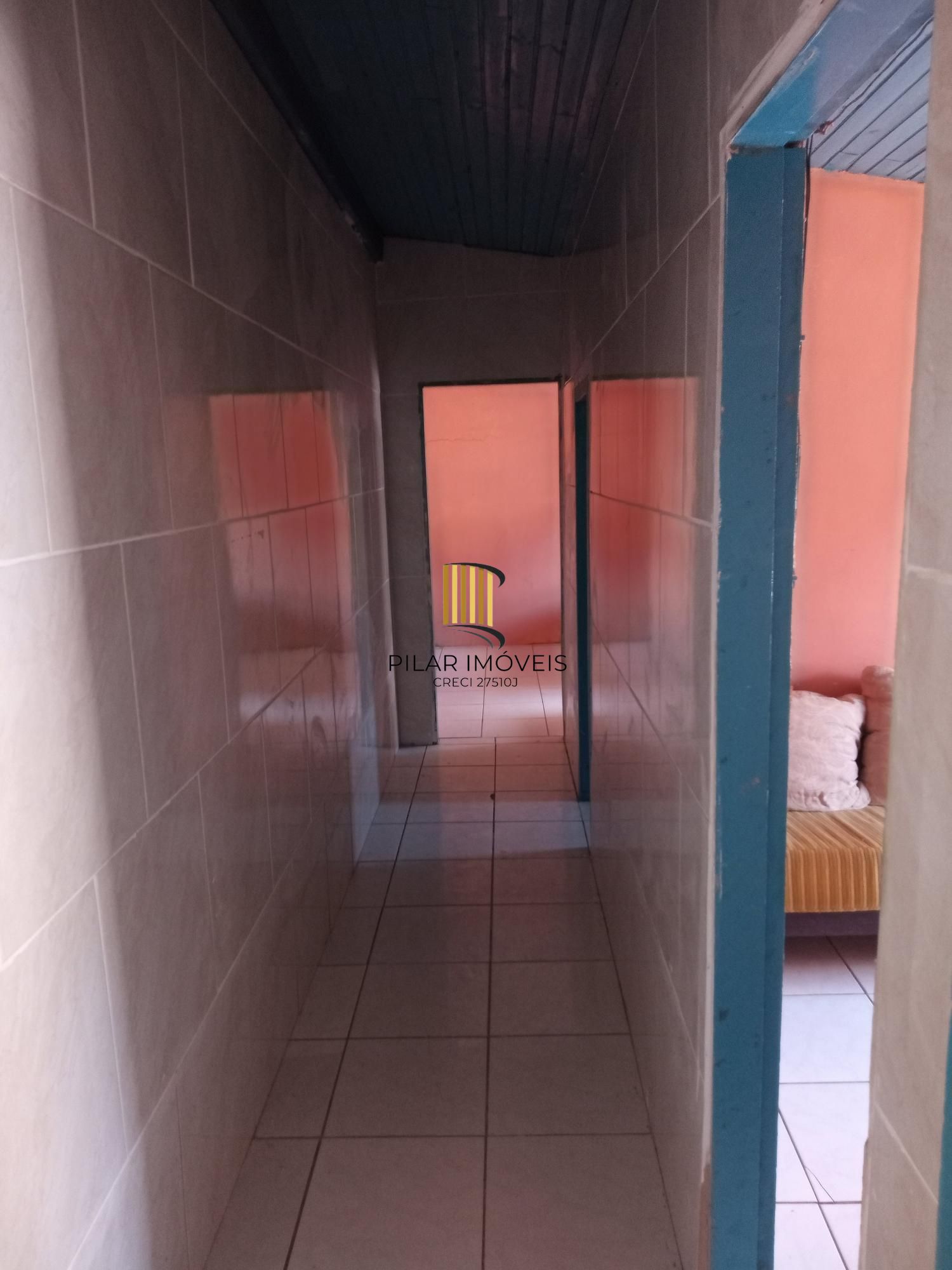 2 casas no pátio em Magistério