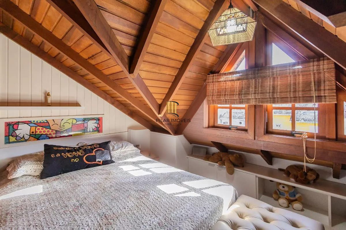 Casa de condomínio à venda com 258m², 3 quartos e 2 vagas