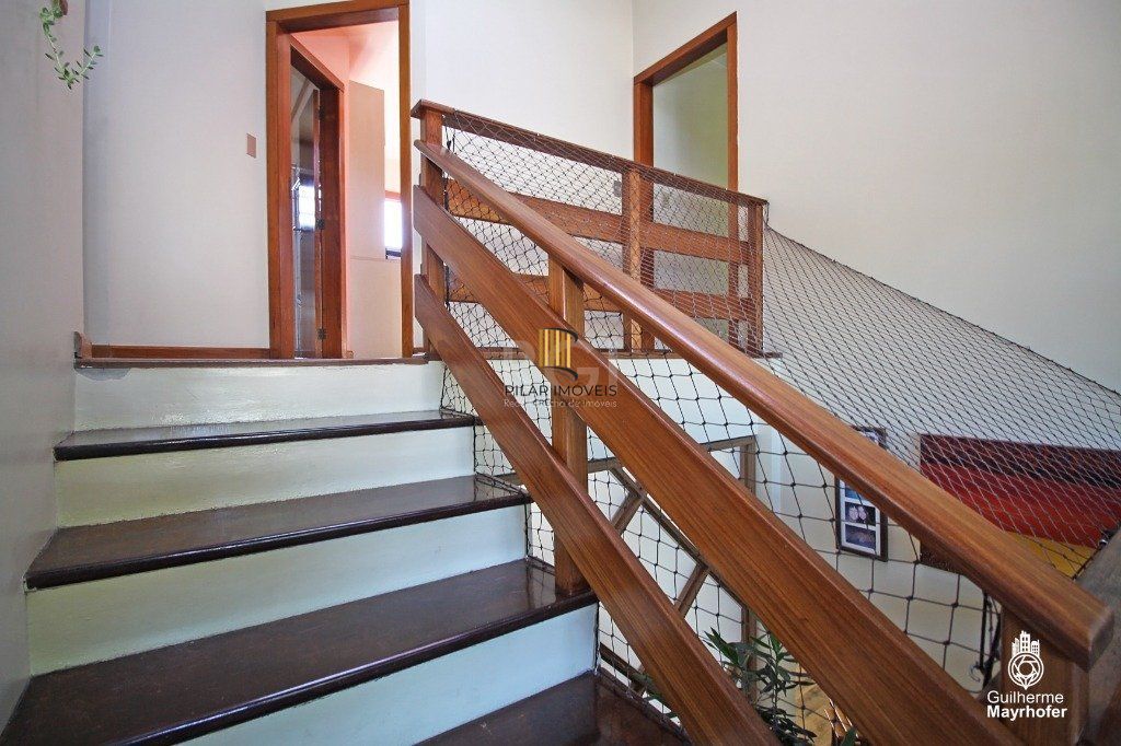 Casa para Venda - 275.72m², 4 dormitórios, sendo 3 suites, 4 vagas - Glória