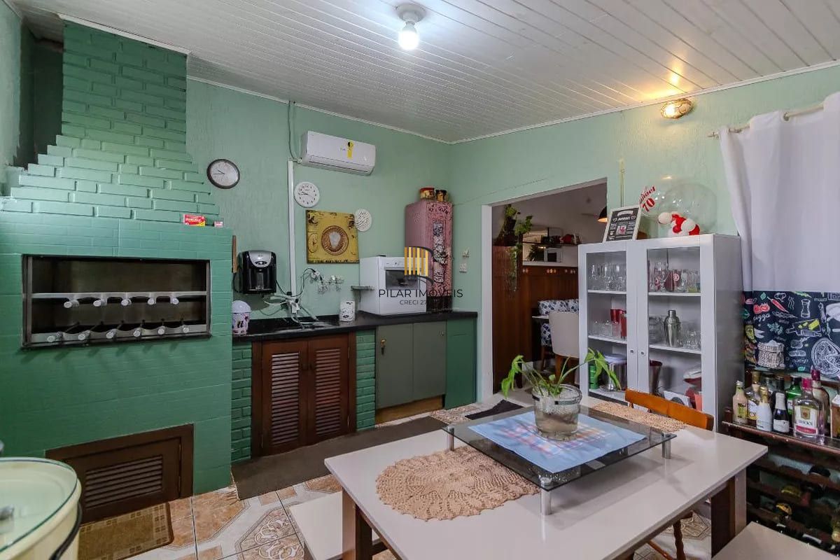 Casa de condomínio à venda com 258m², 3 quartos e 2 vagas