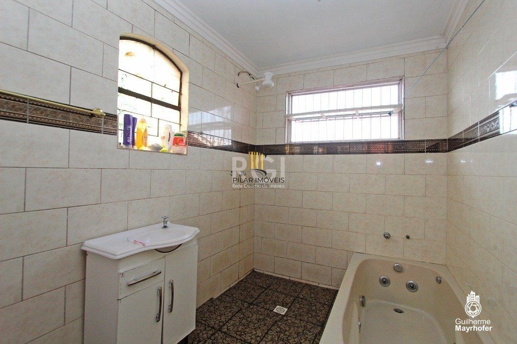 Casa para Locação/Aluguel - 160m², 3 dormitórios, sendo 1 suites, 2 vagas - Nonoai