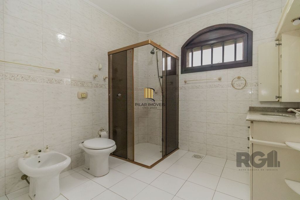 Casa com 287m², 5 dormitórios, piscina, 4 vagas no bairro Jardim Itu