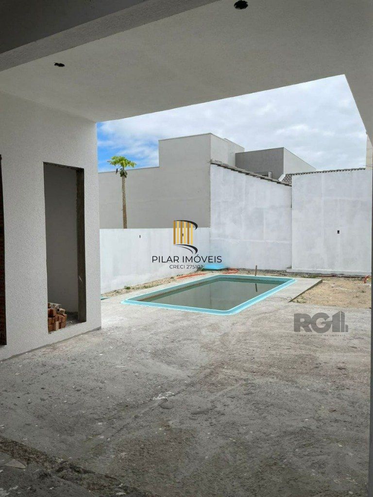 Casa 3 dormitórios no bairro Rosa do Mar