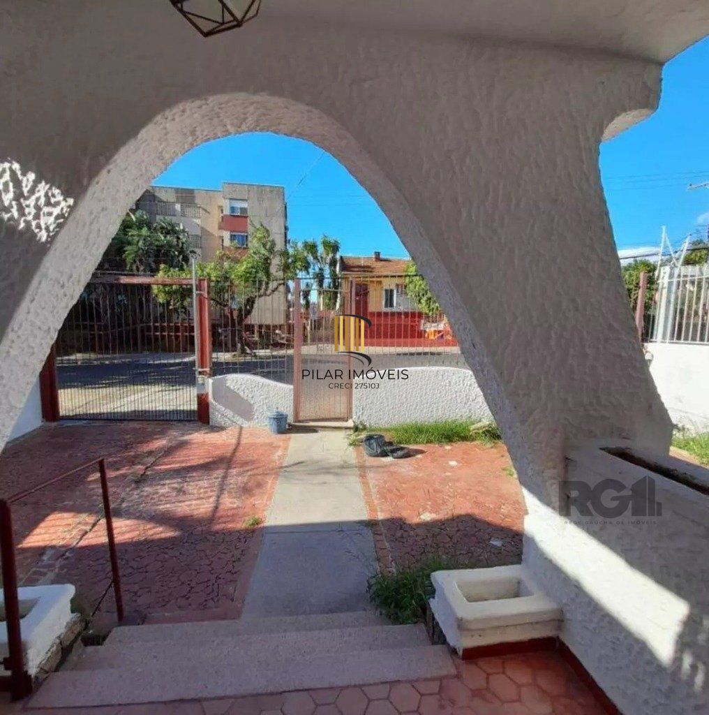 Casa 3 Dormitório(s) Bairro Teresópolis