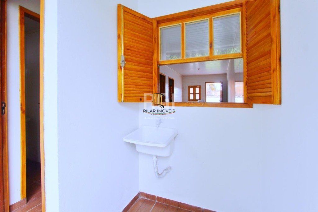 CASA BEM LOCALIZADA NA CAVALHADA EM FRENTE AO CECOPAM