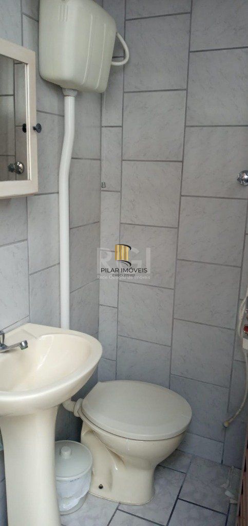 Casa para Venda - 95m², 2 dormitórios, 3 vagas - Teresópolis