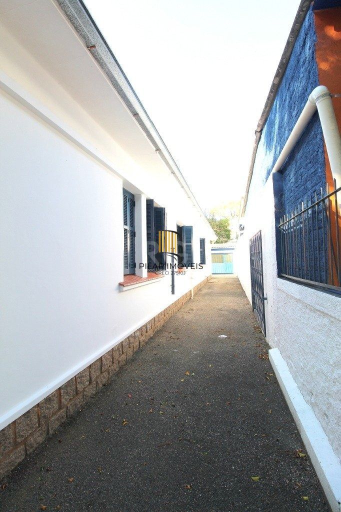 Casa 6 dormitórios no bairro Teresópolis
