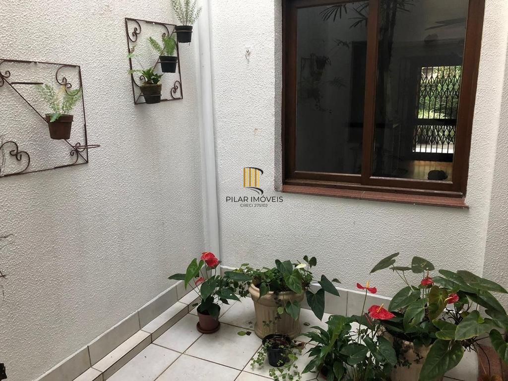 Casa de 3 dormitórios à venda no Bairro, Jardim do Salso - Porto Alegre