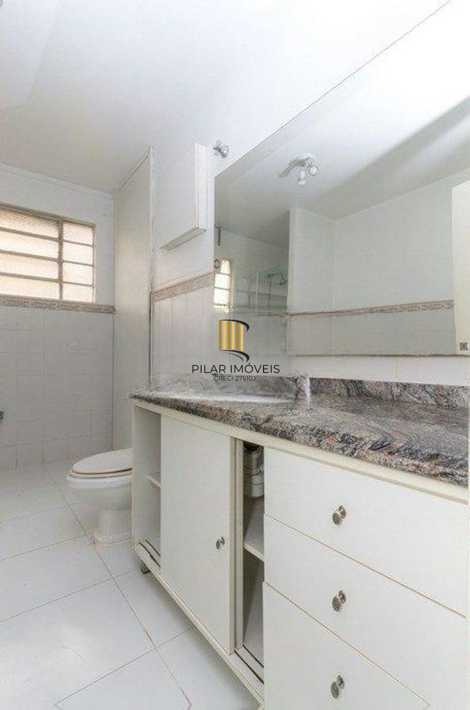 Apartamento de 3 dormitórios à venda no Bairro Centro Histórico - Porto Alegre