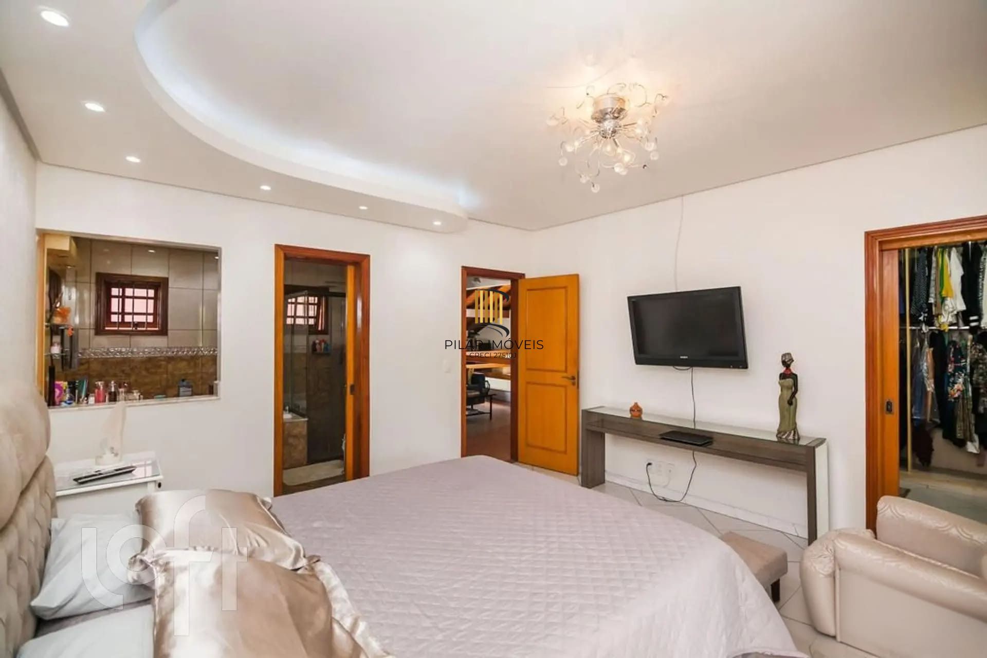 Casa de 4 dormitórios à venda no Bairro Rubem Berta, Porto Alegre.