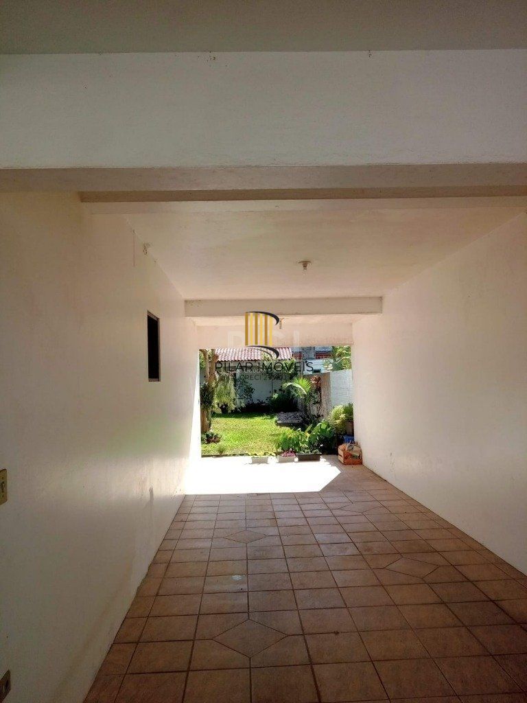 Casa 6 dormitórios no bairro Centro